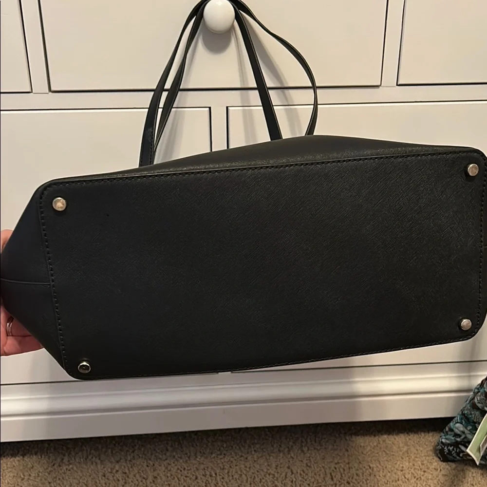 Kate Spade Black Tote Bag with Elegant Design - Picture 8 of 8